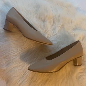 VanEli All Leather - Almond Toe Pump -Skye - Beige - New With Box